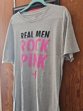 Men's Gray Graphic Tee - Real Men Rock Pink